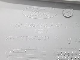 Ford Focus Apmušimas priekinių durų (obšifke) 4M51A23942C