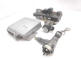 Audi 80 90 S2 B4 Komputer / Sterownik ECU i komplet kluczy 443941822A