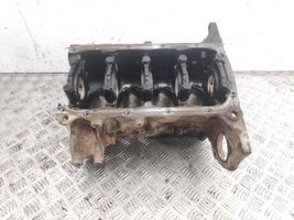 Opel Vectra B Blok silnika 90400