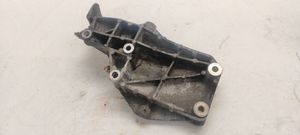 Alfa Romeo 159 Supporto del generatore/alternatore 55197248