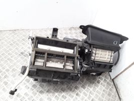 Toyota Corolla E120 E130 Salono oro mazgo plastikinis korpusas 8701002850