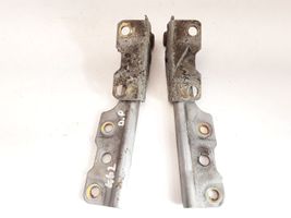 Mitsubishi Lancer Engine bonnet/hood hinges 