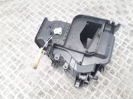 Daihatsu Sirion Carcasa de montaje de la caja de climatización interior 87150B1050