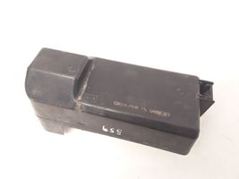 Daihatsu Sirion Coperchio scatola dei fusibili 7154875530