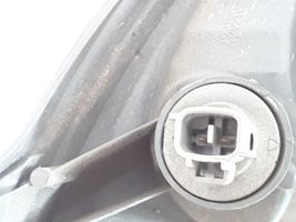 Toyota Yaris Verso Lampa przednia E49557