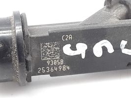 Saab 9-7X Fuel injector 25364984