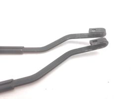 Hyundai Grandeur Front wiper blade arm 