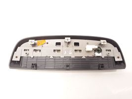 Hyundai Grandeur Third/center stoplight 927013L0