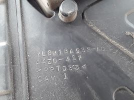 Ford Maverick Sisälämmityksen ilmastoinnin korin kotelo YL8H18A532AC