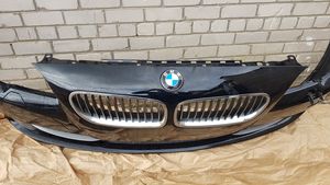 BMW 5 F10 F11 Передний бампер 