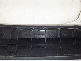 Mercedes-Benz E W124 Rivestimento montante (A) 1246920489