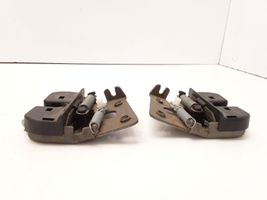 BMW 5 F10 F11 Sedynės nugaros atramos spyna 52207112863