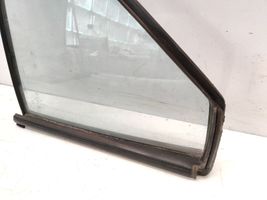 Volkswagen Polo II 86C 2F Front triangle window/glass 43R001057