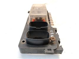 Volkswagen Polo II 86C 2F Fuse module 867937025A