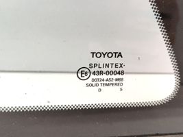 Toyota Avensis T250 Szyba karoseryjna tylna 43R00048