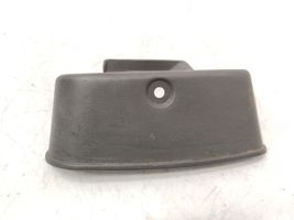 Mazda 929 Cornice di rivestimento della regolazione del sedile della portiera anteriore H26057069