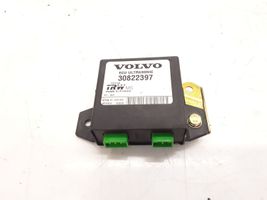 Volvo S40, V40 Oven keskuslukituksen ohjausyksikön moduuli 30822397