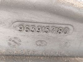 Peugeot 406 Réservoir de liquide de direction assistée 9639157180