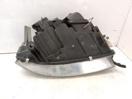 Audi A6 S6 C5 4B Lampa przednia 15592300