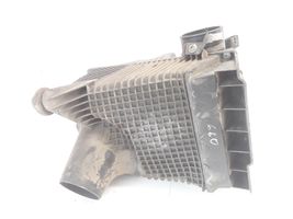 Renault Megane II Air filter box 8200176559