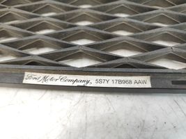 Ford Mondeo Mk III Grille inférieure de pare-chocs avant 5S7Y17B968AAW