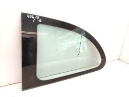 Nissan Micra Fenêtre latérale avant / vitre triangulaire 43R001583