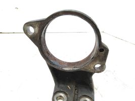 Toyota Avensis T250 Pusass sakabes gultņa stiprinājums 4345705030