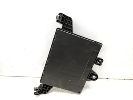 Opel Astra J Module de fusibles 13343950