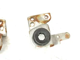 Mazda 626 Staffa del pannello di supporto del radiatore 