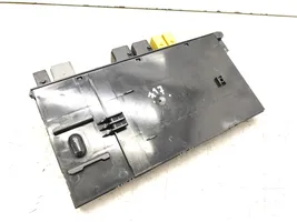 Mercedes-Benz CLS C219 Module de fusibles 2115456601