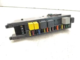 Mercedes-Benz CLS C219 Module de fusibles 2115456601