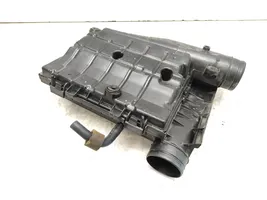 Volkswagen Golf VII Scatola del filtro dell’aria 04E129611G