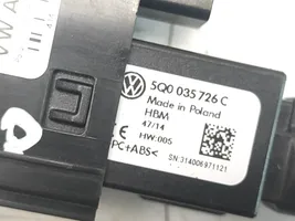 Volkswagen Golf VII Connettore plug in AUX 5G0035222D