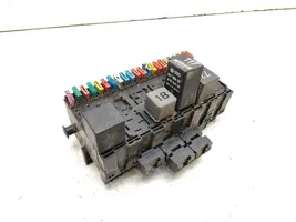 Volkswagen Golf III Fuse module 357937039