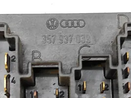 Volkswagen Golf III Fuse module 357937039