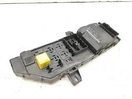 Opel Vectra C Module de fusibles 13181984