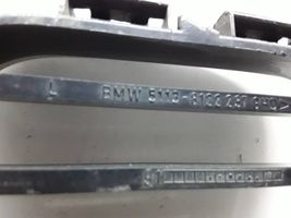 BMW 3 E36 Etupuskurin alempi jäähdytinsäleikkö 51138122237