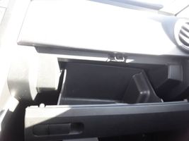 Mazda CX-7 Boite à gants EG2164030