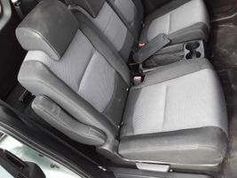 Mazda 5 Toisen istuinrivin istuimet 