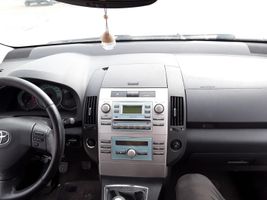 Toyota Corolla E110 Panelė 