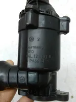 Audi A3 S3 8V Termostaatin kotelo 04L121111H