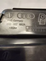 Audi Q5 SQ5 Etupuskurin alempi jäähdytinsäleikkö 8R0807682A