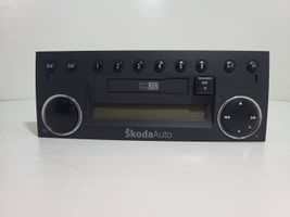 Skoda Fabia Mk1 (6Y) Radio/CD/DVD/GPS-pääyksikkö 6Y0035152