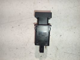 Saab 9000 CD Interruptor de luz antiniebla 9523747