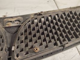 Lancia Lybra Grille de calandre avant 