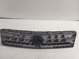 Mercedes-Benz A W168 Grille calandre supérieure de pare-chocs avant 688800083