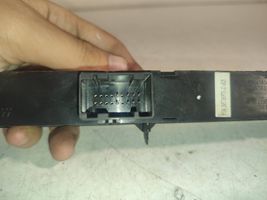 Fiat Punto (199) Interrupteur feux de détresse 735383233