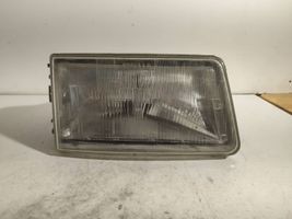 Iveco Daily 30.8 - 9 Lampa przednia 17730