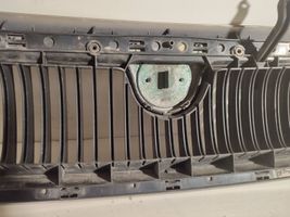 Skoda Fabia Mk1 (6Y) Maskownica / Grill / Atrapa górna chłodnicy 6y0823574