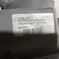 Volvo V70 Lampa przednia 89007907